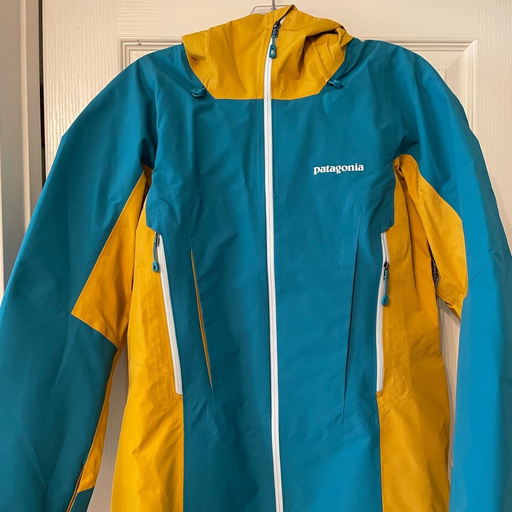 Patagonia Super Alpine jacket - size M - brand new - epic goretex lightweight